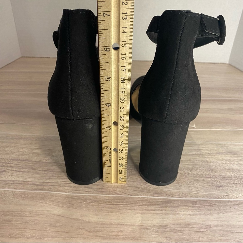 Lauren Conrad black faux suede round heels closed toe with strap size 7.5 - Picture 8 of 14